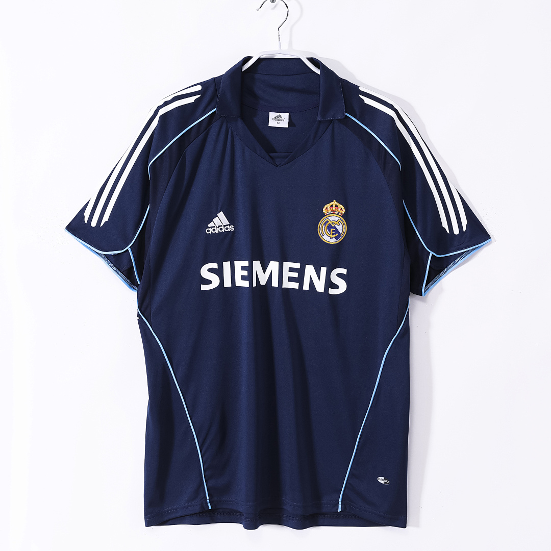 Camiseta Real Madrid Visitante Azul Real Retro 2005/06
